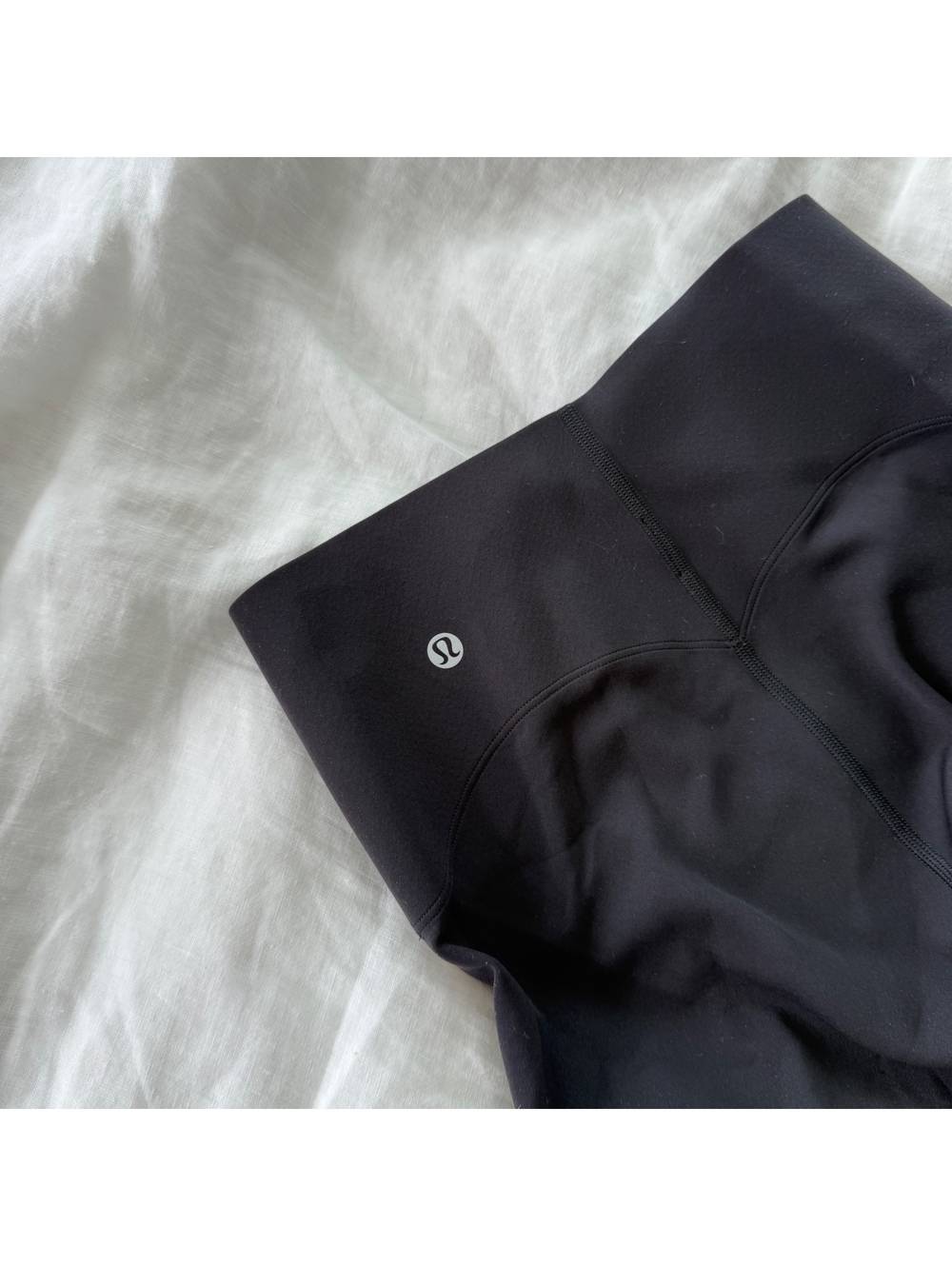Lululemon Glow Up™ Super-High-Rise Tight 28" - Picture 5 of 5